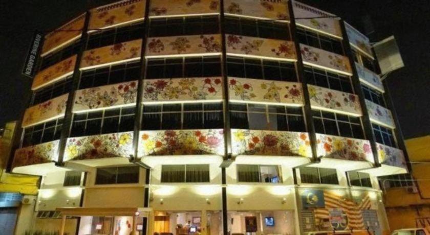 Riverine Garden Hotel Chukai Exterior foto